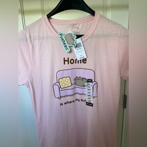 Pink graphic cat t-shirt